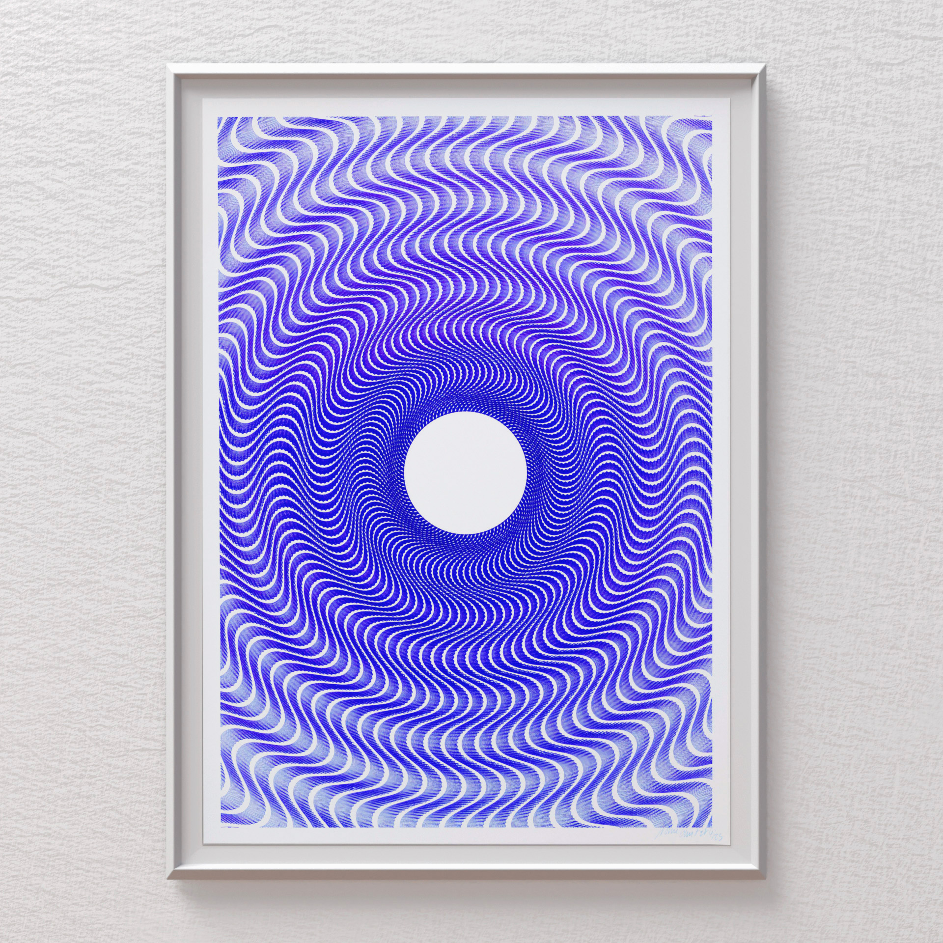 Blue mechanical drawing “Guilloché Faible Amplitude Bleu” with fine low-amplitude guilloché patterns.