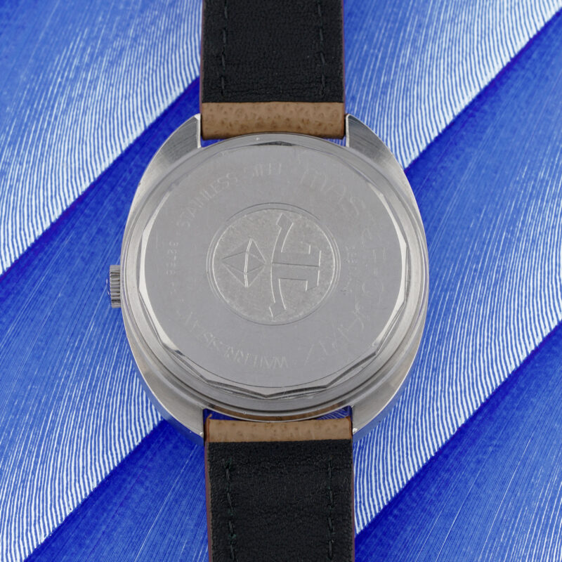 Jaeger-LeCoultre Quartz Ref. 23304-42 Calibre 353 1970s vintage stainless steel watch with silver dial and tritium hands