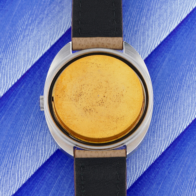 Jaeger-LeCoultre Quartz Ref. 23304-42 Calibre 353 1970s vintage stainless steel watch with silver dial and tritium hands
