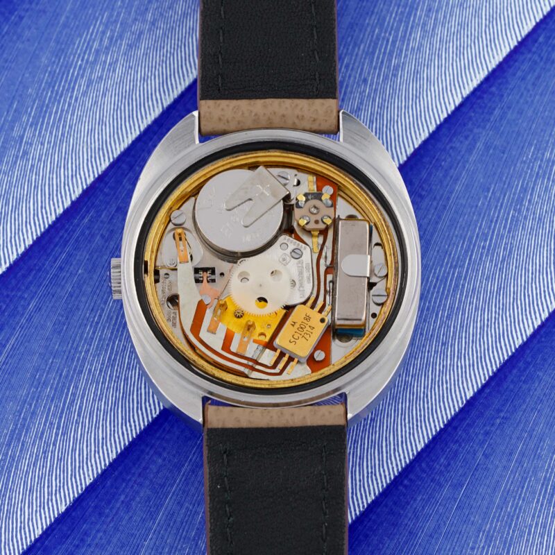 Jaeger-LeCoultre Quartz Ref. 23304-42 Calibre 353 1970s vintage stainless steel watch with silver dial and tritium hands