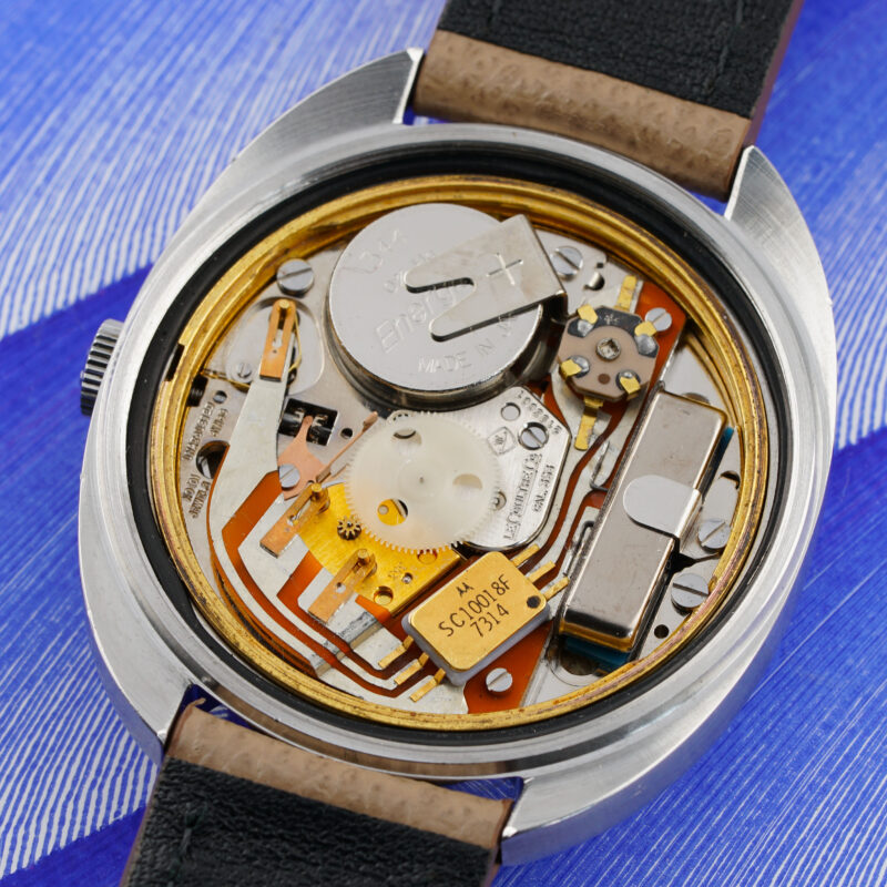 Jaeger-LeCoultre Quartz Ref. 23304-42 Calibre 353 1970s vintage stainless steel watch with silver dial and tritium hands