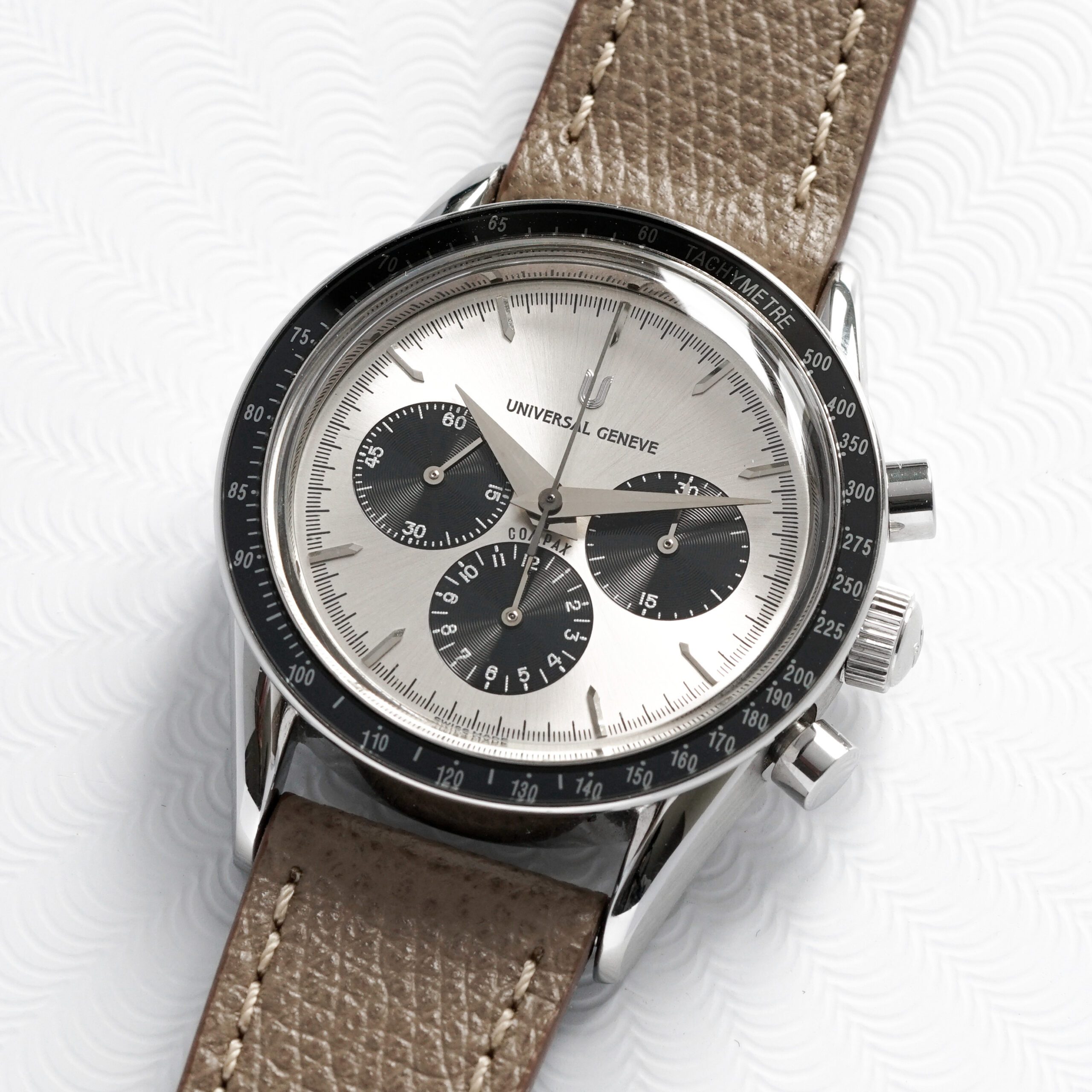 Universal_Genève_Compax_Panda_884.475_2